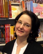 Julia vor dem Kochbuch